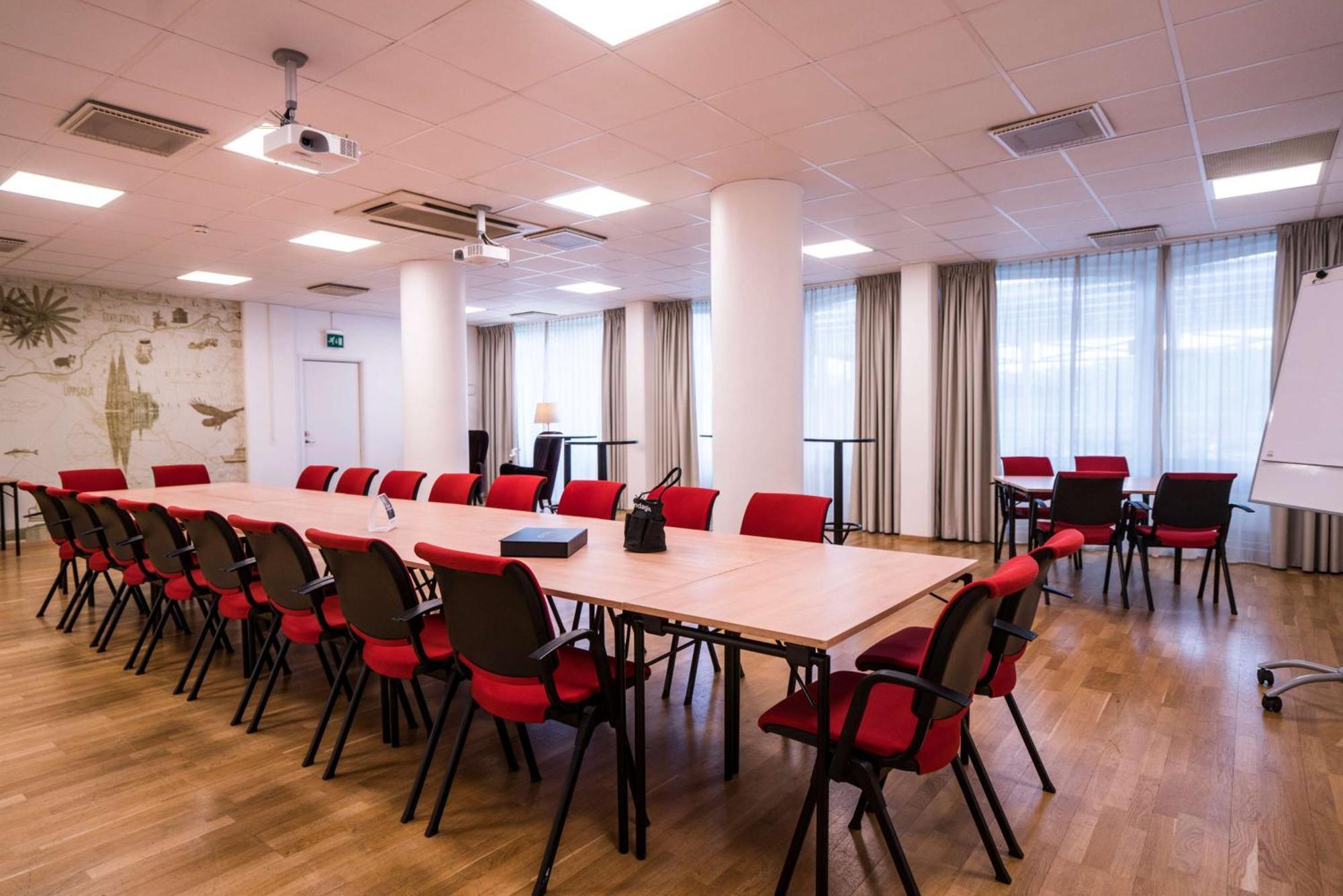 Hotell Scandic Väsby 4*